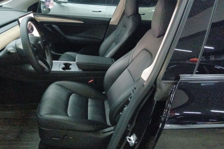 特斯拉 Model Y 2022款 后轮驱动版局部细节19