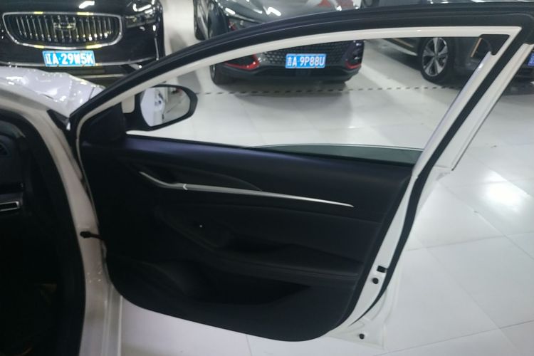 长安 逸动 2022款 PLUS 1.6L GDI 手动豪华型中控内饰7005