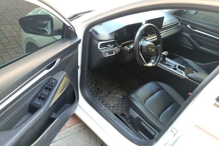 吉利汽车 帝豪 2022款 第4代 1.5L CVT尊贵型中控内饰20