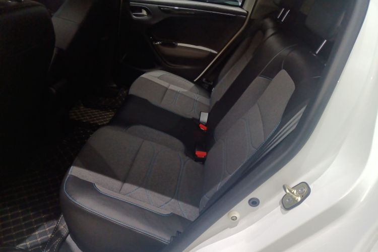 雪铁龙C3-XR 2021款 190THP DCT致尚版中控内饰21