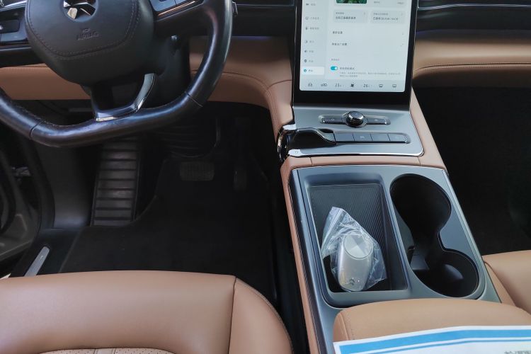 蔚来ES6 2020款 610KM 性能版中控内饰18