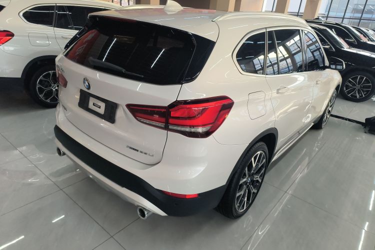 宝马X1 2020款 xDrive25Li 尊享型车身外观7