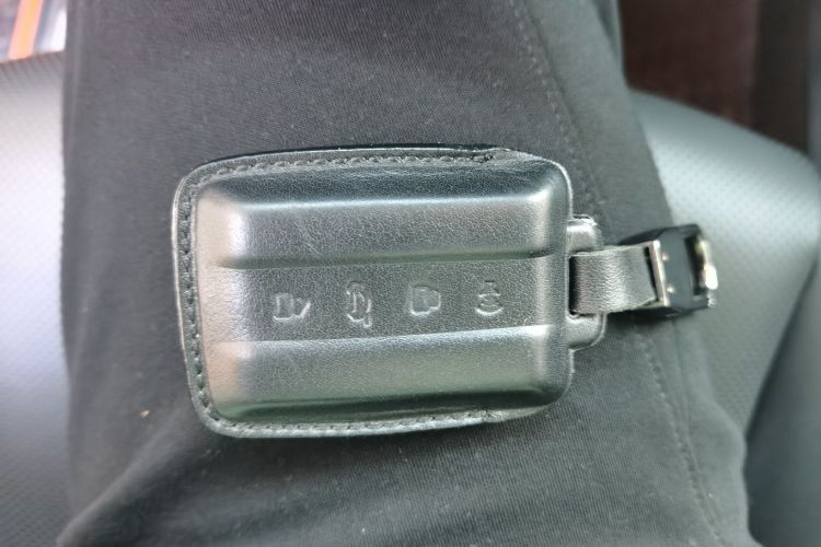 坦克300 2023款 越野版 2.0T 征服者中控内饰7001