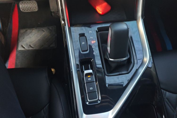 五菱汽车 五菱星辰 2022款 2.0L DHT电速款中控内饰18