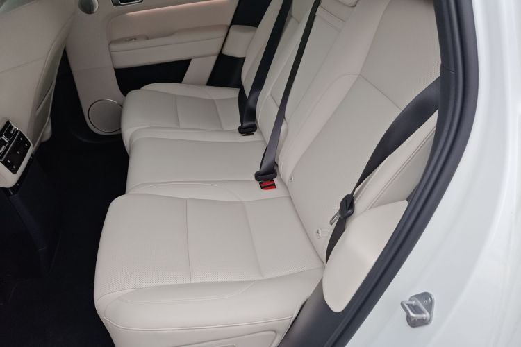 理想汽车 理想L6 2024款 Max中控内饰7004