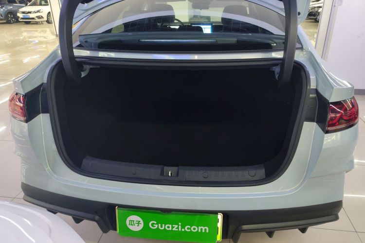 比亚迪 秦L 2024款 DM-i 80KM超越型局部细节23