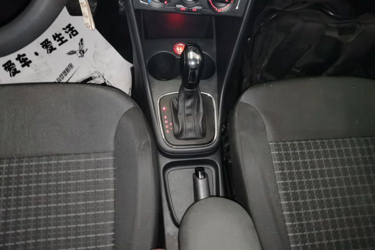 大众 Polo 2014款 1.6L 自动舒适版中控内饰18