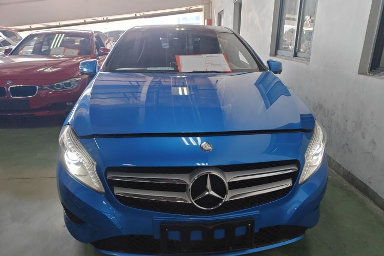 奔驰A级(进口) 2015款 A 200 时尚型车身外观6001