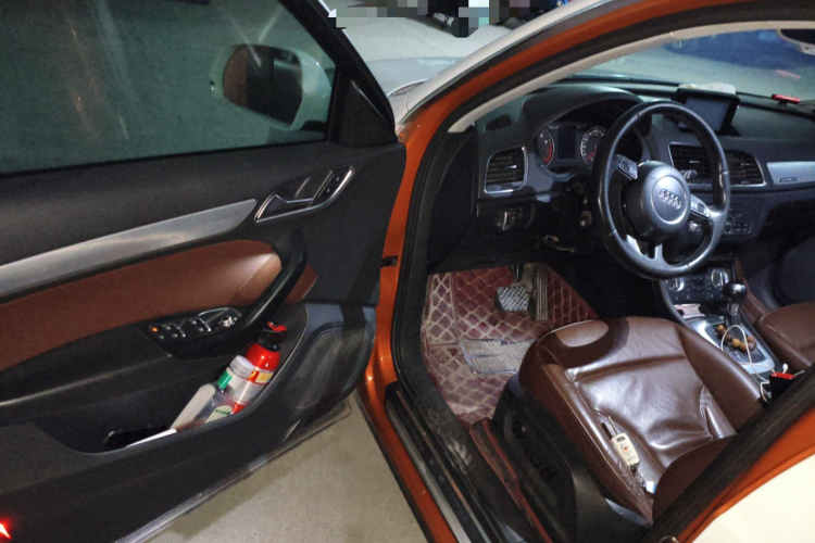 奥迪Q3 2013款 35 TFSI quattro 技术型中控内饰7003