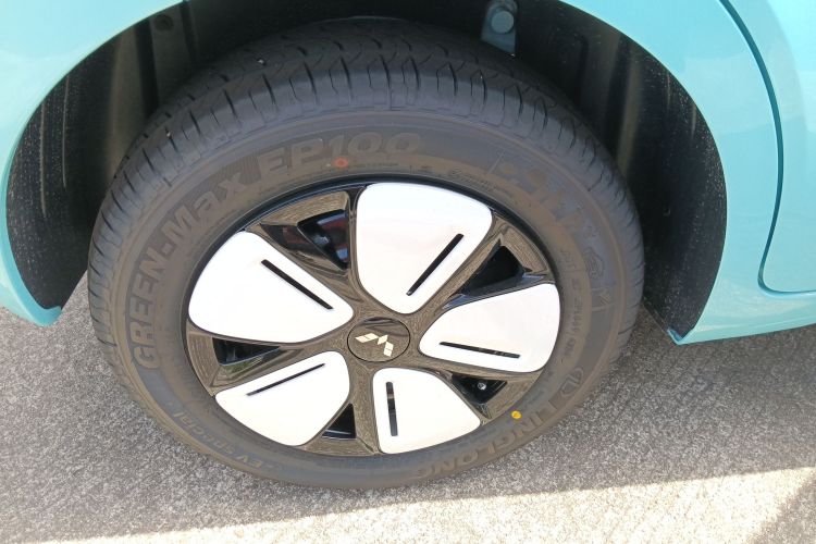 五菱汽车 宏光MINIEV 2025款 四门版 臻享款车身外观56