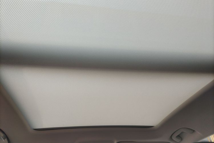 红旗HS5 2022款 改款 2.0T 智联旗享版中控内饰22