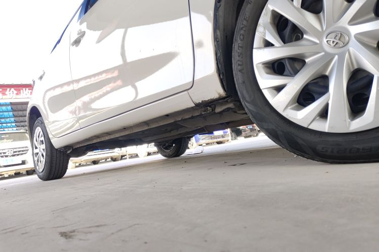 丰田 威驰FS 2021款 1.5L CVT锋驰版局部细节9001