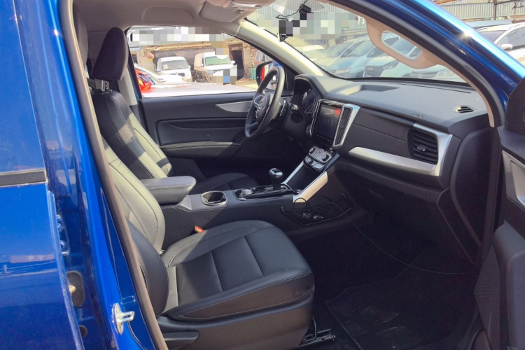 长城 炮 2021款 2.0T商用版自动柴油两驱精英型长箱GW4D20M局部细节41