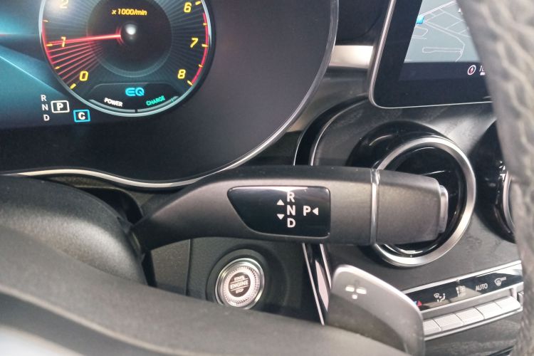 奔驰C级 2020款 C 260 L 运动版中控内饰18