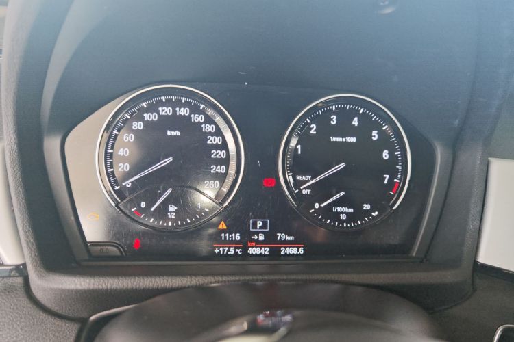 宝马X1 2019款 sDrive18Li 时尚型中控内饰14