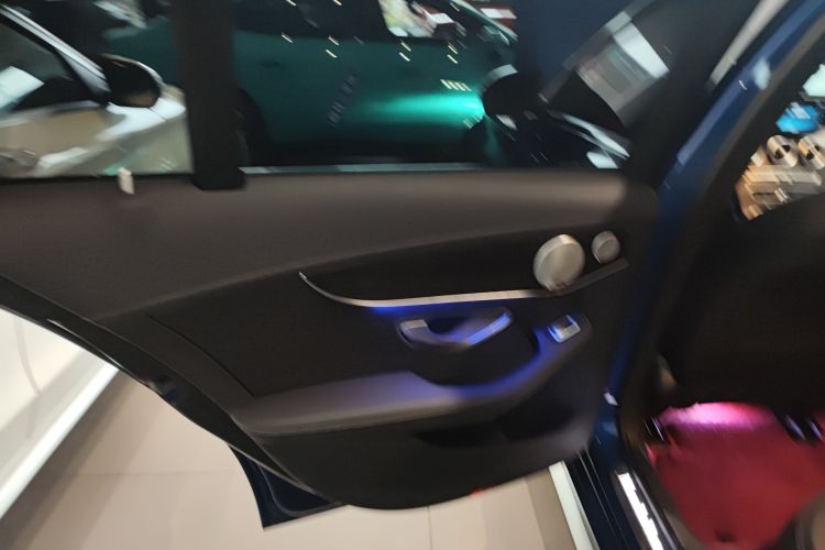 奔驰C级 2020款 改款 C 260 L 运动版中控内饰7008