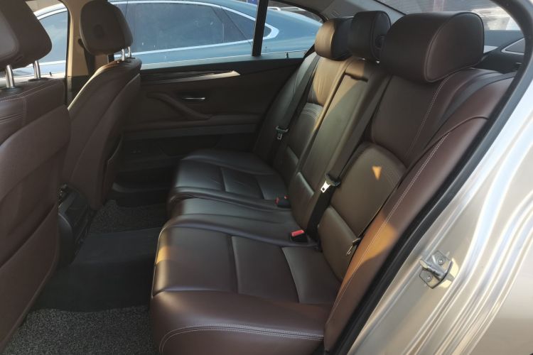 宝马5系 2014款 525Li 豪华设计套装中控内饰21