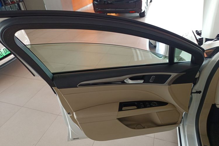 福特 蒙迪欧 2013款 1.5L GTDi180时尚型中控内饰7007