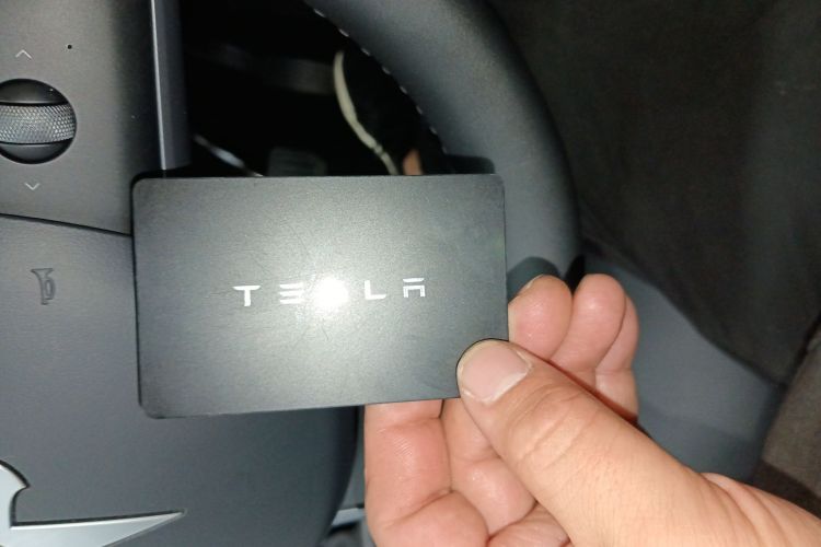 特斯拉 Model Y 2022款 后轮驱动版中控内饰7001