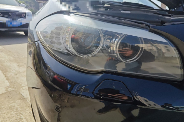 宝马5系 2013款 525Li 豪华型车身外观8