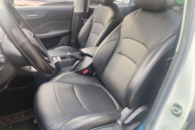 荣威i5 2023款 1.5L 手动优越版中控内饰19