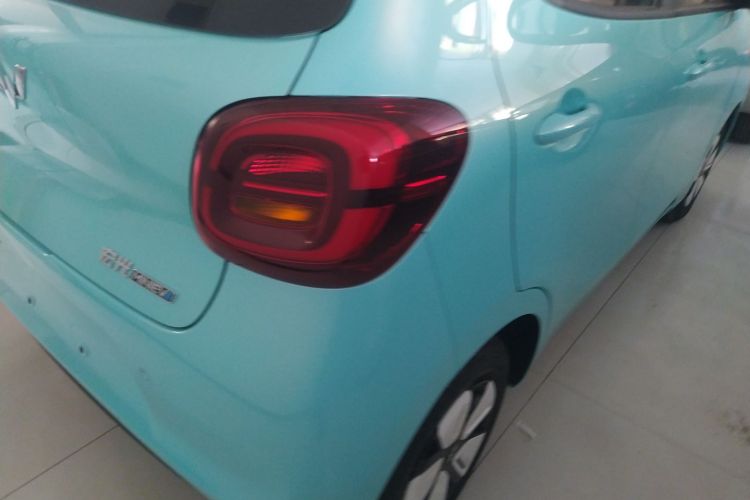 五菱汽车 宏光MINIEV 2025款 四门版 臻享+款车身外观9