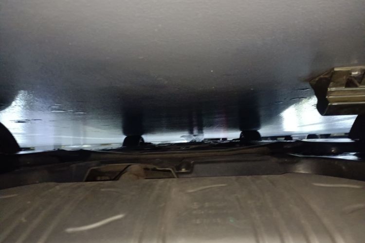 奔驰A级 2019款 A 180 L 运动轿车局部细节9009