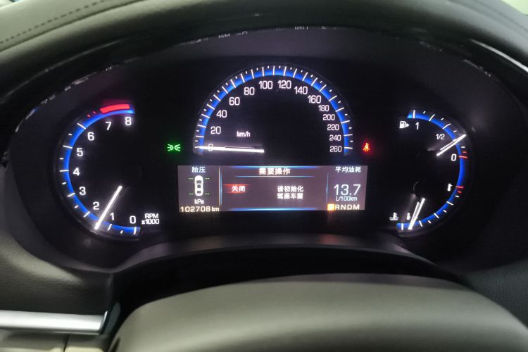 凯迪拉克XTS 2014款 28T 舒适型中控内饰14