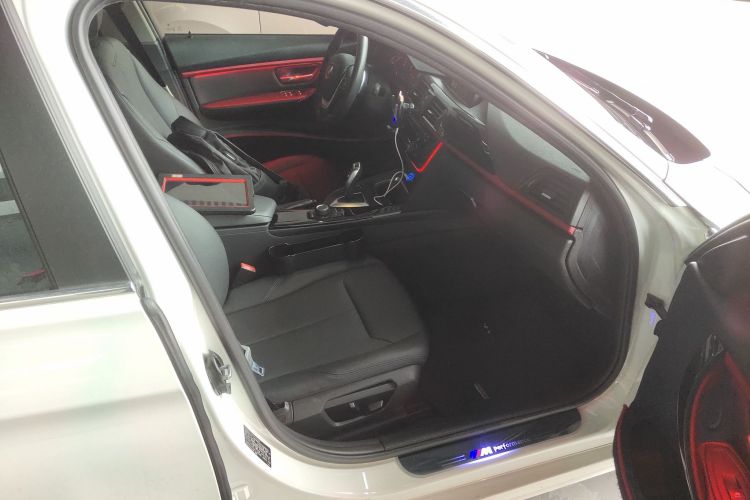 宝马3系 2015款 320Li 超悦版时尚型局部细节41