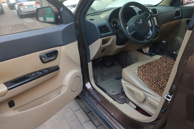 五菱汽车 五菱宏光 2014款 1.5L S自动豪华型中控内饰20