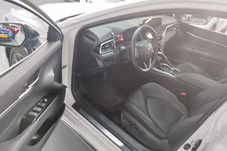 丰田 凯美瑞 2023款 2.5G 豪华版中控内饰7003