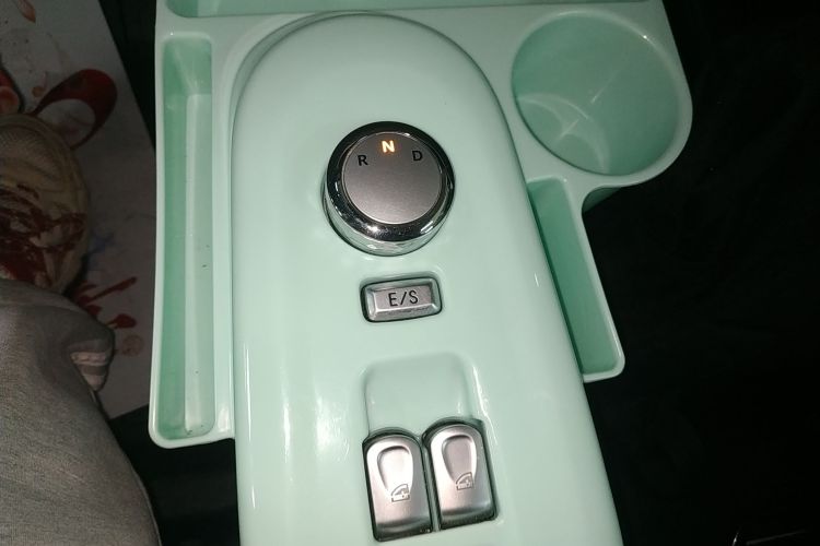 长安启源 长安Lumin 2023款 205km 香沁款局部细节18