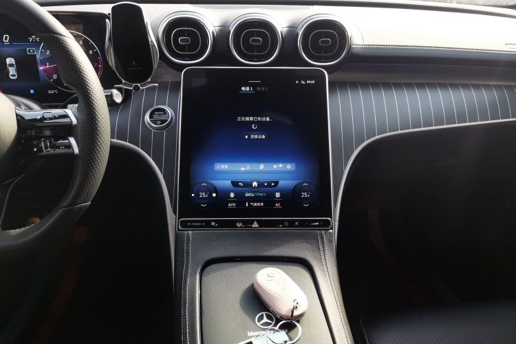 奔驰C级 2022款 改款 C 200 L 运动版中控内饰16