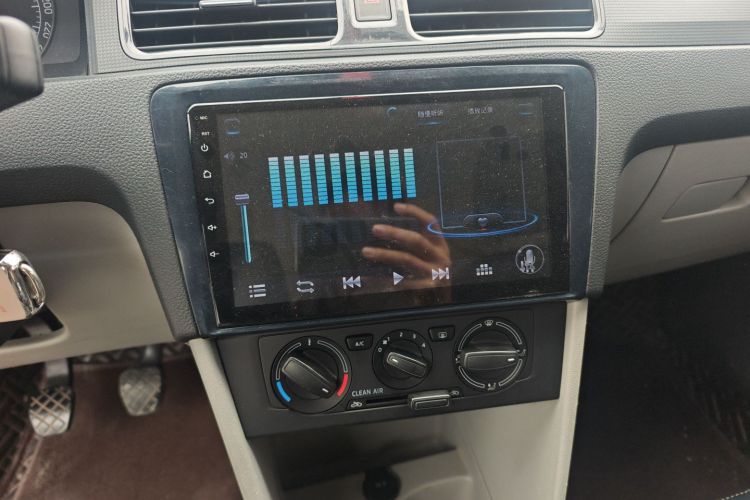 斯柯达 昕锐 2016款 1.4L 手动前行版中控内饰16