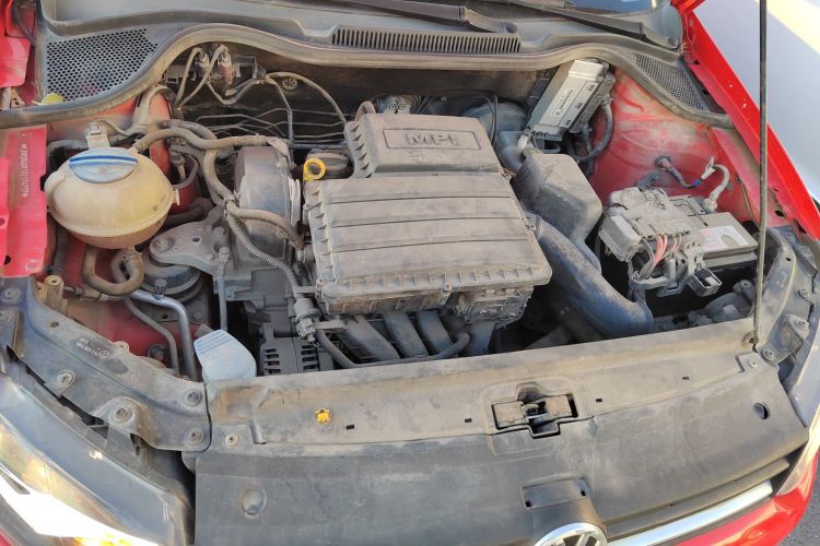 大众 Polo 2016款 1.4L 手动风尚型机舱底盘24