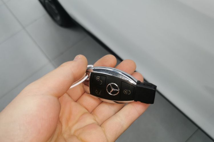 奔驰GLC 2019款 GLC 260 L 4MATIC 动感型中控内饰7001