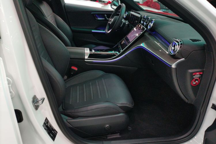 奔驰C级 2024款 改款 C 260 L 运动版局部细节41