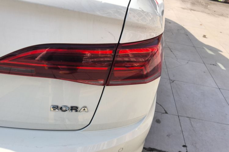 大众 宝来 2020款 1.5L 手动舒适型车身外观9