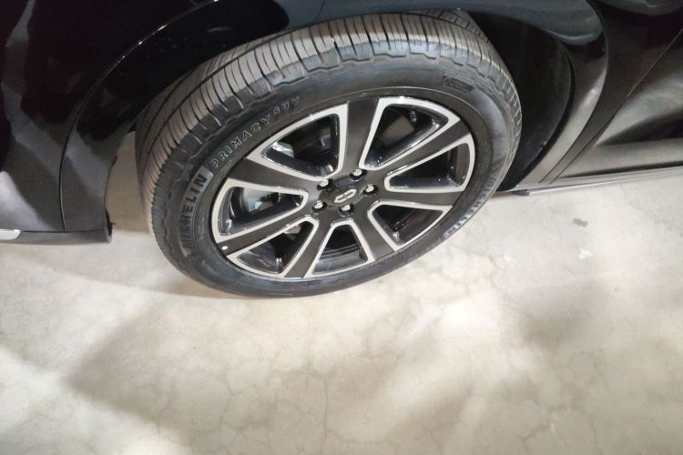 鸿蒙智行 问界M7 2024款 1.5T 智驾后驱Ultra版 6座车身外观6007