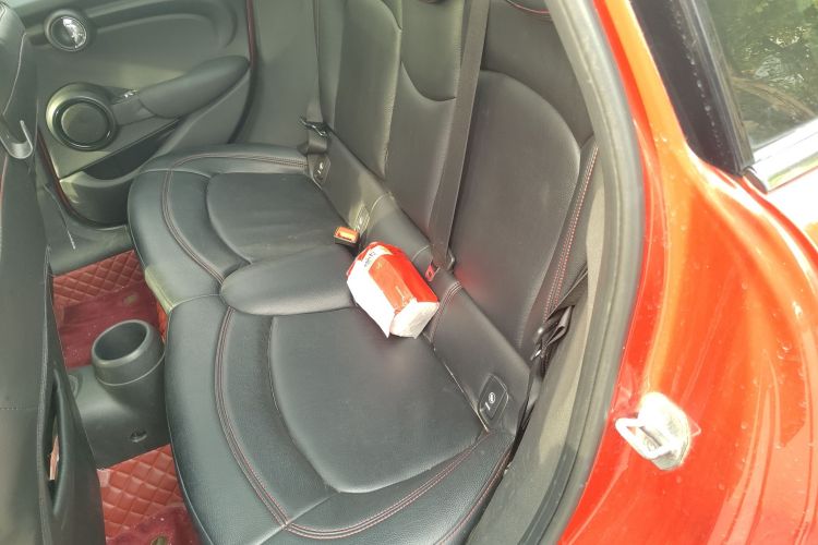 MINI 2016款 1.5T COOPER 五门版中控内饰21