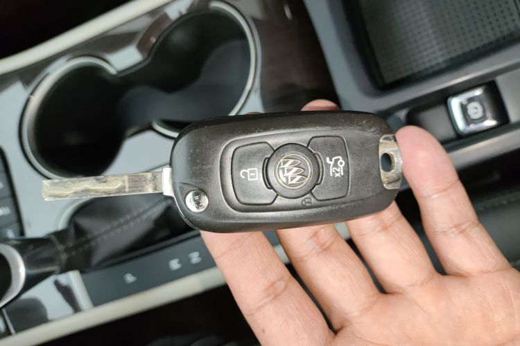 别克 威朗 2019款 三厢 15S 自动进取型中控内饰7001