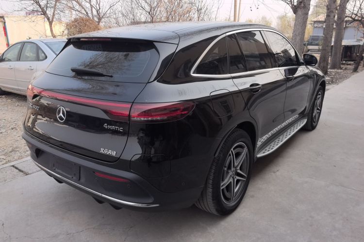 奔驰EQC 2021款 EQC 400 4MATIC车身外观7