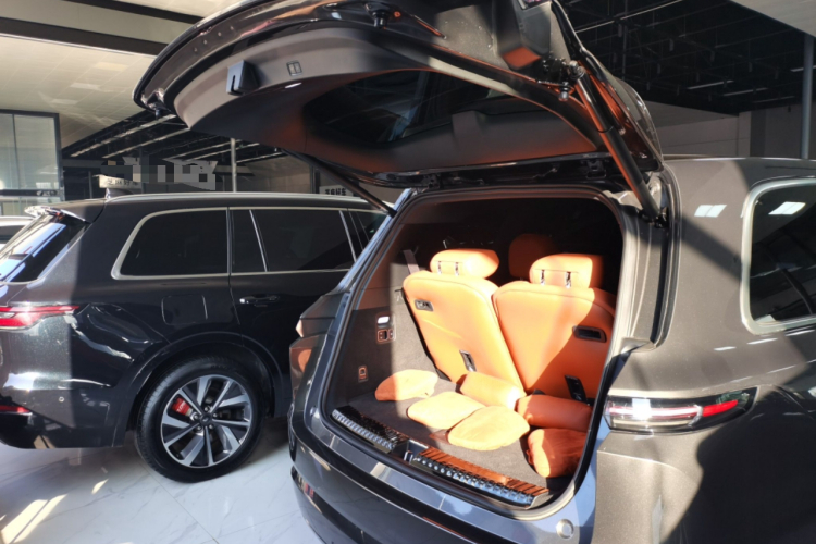 理想汽车 理想L9 2023款 Pro机舱底盘23