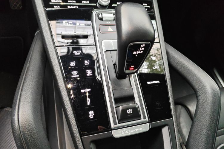 保时捷 2019款 Cayenne 3.0T中控内饰18