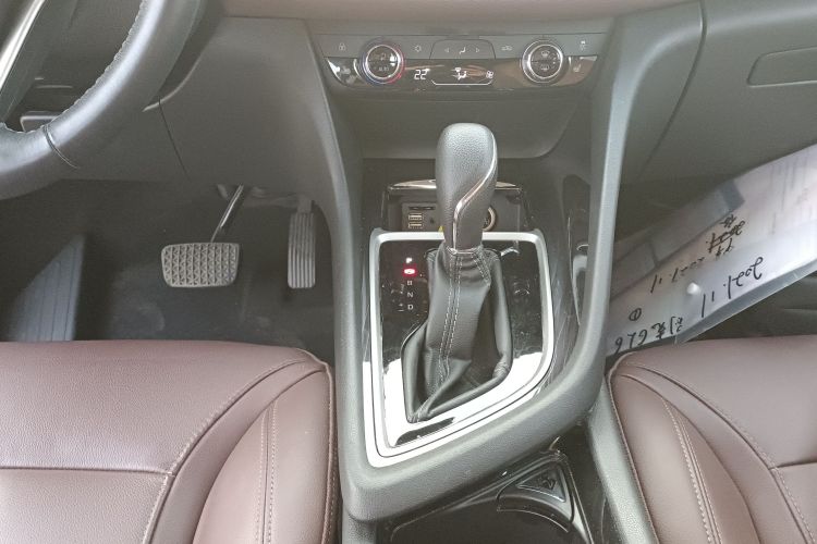 别克GL6 2019款 18T 6座互联豪华型 国VI中控内饰18