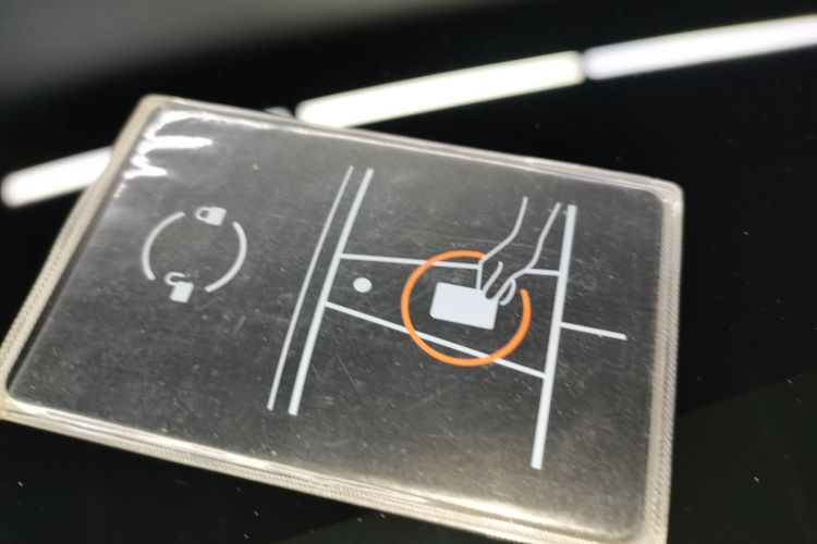 特斯拉 Model 3 2023款 后轮驱动版中控内饰7001