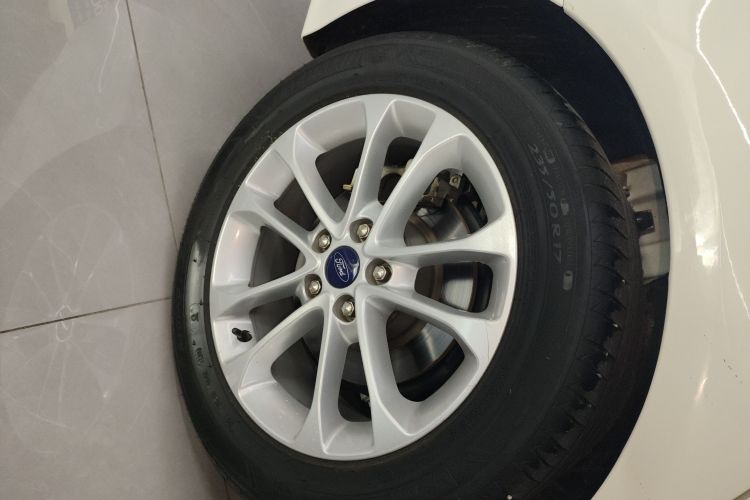 福特 蒙迪欧 2020款 EcoBoost 180 时尚型车身外观56