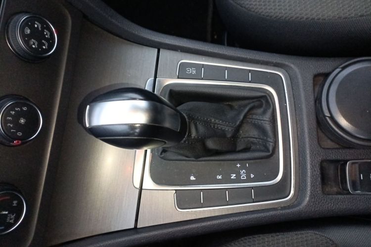 大众 高尔夫 2015款 1.6L 自动舒适型中控内饰18