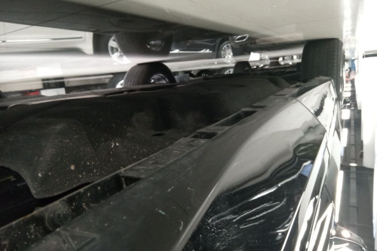 福特 2023款 锐界L 2.0T EcoBoost E混动四驱七座至尊型局部细节9002