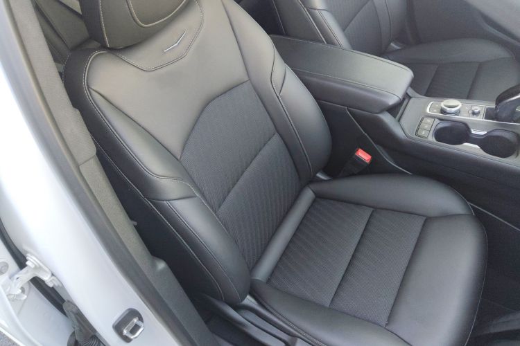 凯迪拉克XT4 2022款 28T 两驱风尚型局部细节41